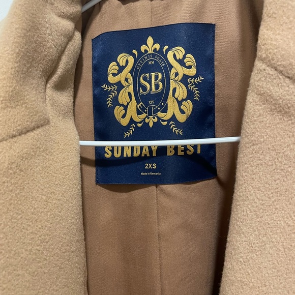 Aritzia Kennedy coat - Picture 7 of 7